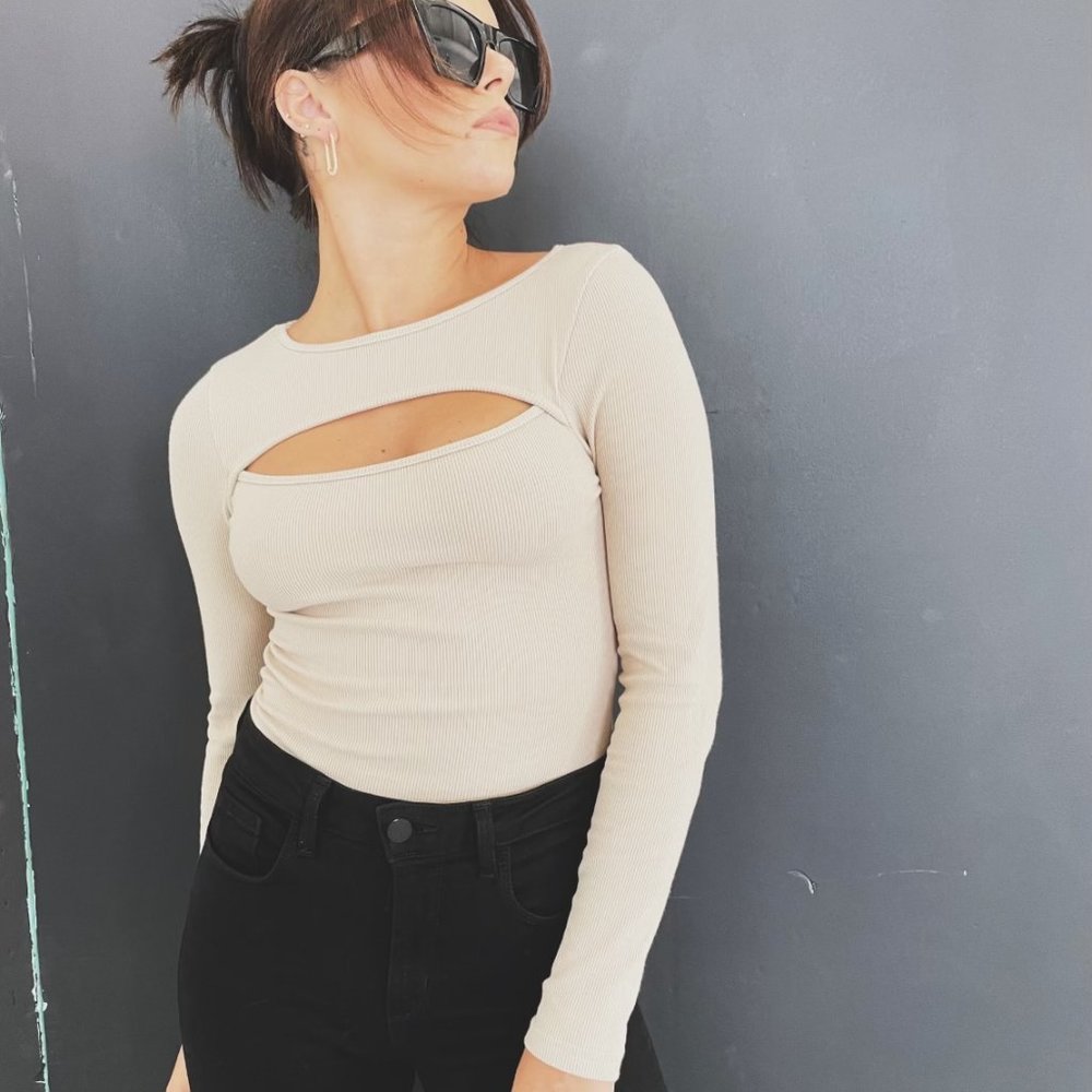 CUT OUT LONG SLEEVE